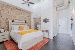 Charming ArtPad Studio in Savannah Historic District