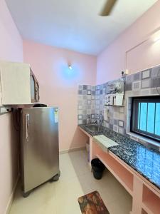 Whiteshore homestay vaithikuppam