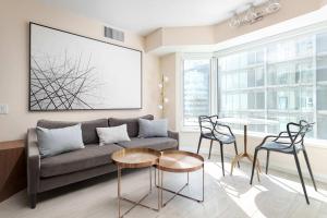 Designer 4 Seasons Luxury Bldg of Yorkville
