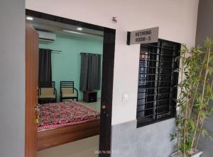 Rail connect hotel statue of unity