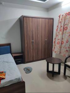 Rail connect hotel statue of unity