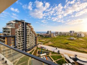Stylish 1BR Apartment in Riverside Life