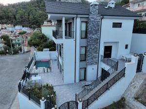 Villa Ronya