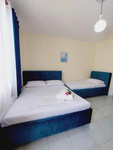 Floralis Apartments