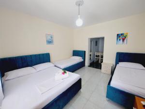 Floralis Apartments