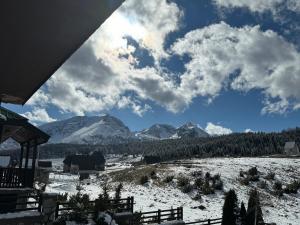Wolf Chalet