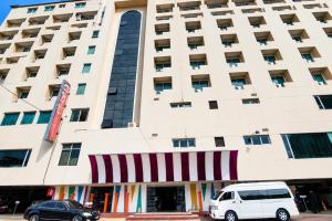 Hip Hotel