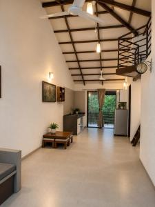 Savali Villa ,Pool, Nature Stay, Kayaking & Bonfire ,Barbecue & Family Getaway ,Bhor