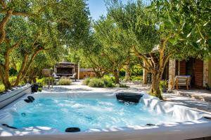 Villa Romance