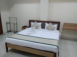 Am Suites Luxury Service Apartment
