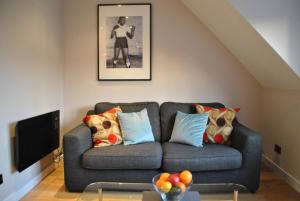 Alexandra Court One Bedroom Central Windsor Flats with Parking