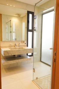 Elegant 5-Suite Villa with Pool Bounagui Marrakech