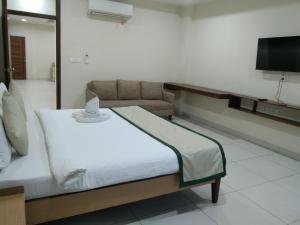 Am Suites Luxury Service Apartment
