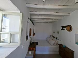 Archangels Alley Serifos