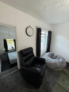 Dream easy privacy pod