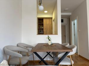 Elegant central apartment Nina