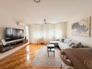 Elegant central apartment Nina