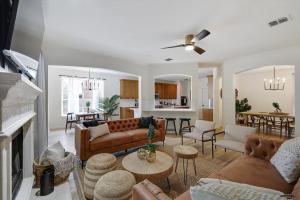 Live Like Royalty - Highland Village 6BR Mansion