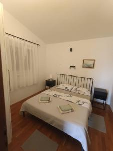 Apartments Crnko, 50m from the beach with free parking and drinkable tap water