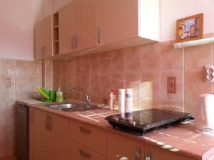 Ristos Apartment