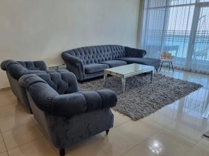 Full sea view, large and luxurious apartment
