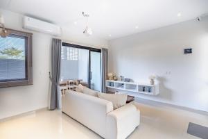 Kyzen Stay - Jacuzzi home near ferry terminal