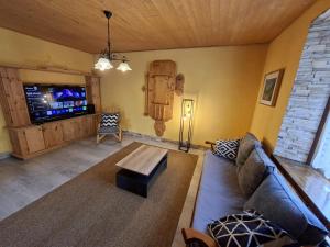 FIVE PEAKs APARTMENT
