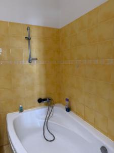 Perfect Prague Location - Quiet and Spacious