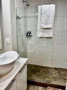 The regency 305