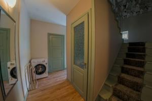 New House, Private Garden & Parking City Center