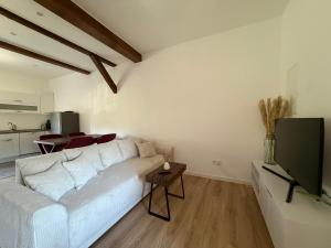 Apartment mit Arbeitsplatz, Parkplatz & Terrasse - für 4