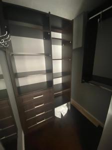 vancouver downtown panhouse luxury suite with balcony close to microsoft and amzon