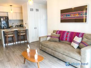 Cozy 1BR Apt with LED Lights - Perfect for Couples