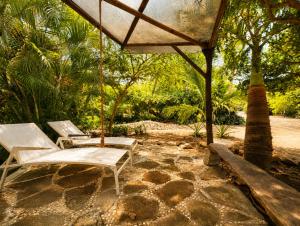Casa KUUL, elegant fusion of house and garden.