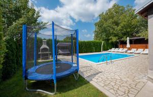 Awesome Home In Pazin