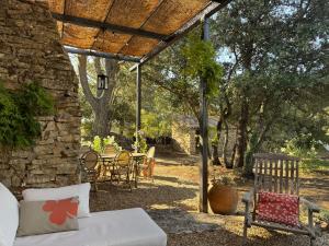 Les Cinq Bories - Demeure dexception à 10 minutes à pied du village de Gordes