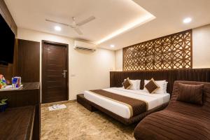 Hotel WK Comfort Inn with Luxury Restaurant & Rooftop Near Connaught Place, New Delhi City Centre