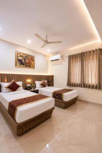 Hotel WK Comfort Inn with Luxury Restaurant & Rooftop Near Connaught Place, New Delhi City Centre