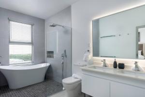 Westmoreland Luxury Villa, Pool, Sea Views, Beach Club Access