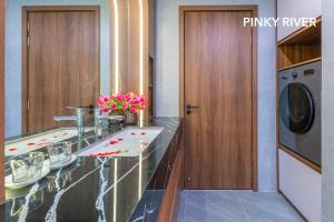 PinkyRiver