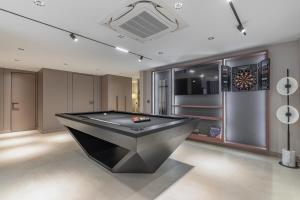 Luxury 4BR Private Pool Villa 500m Beach with Games Room