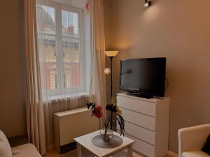 Old Town 2BR Apartment in the heart of the Main Square