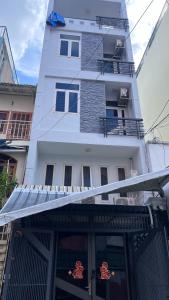Bồng Lai 72 lê tự tài