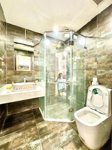 Elegant Lakeside Studio Near National Convention Center Hanoi