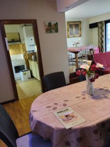 Ruim 2 slaapkamer Appartement, 90m2, met Zeezicht, privé Parkeerplaats mogelijk