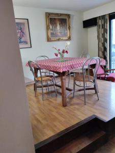 Ruim 2 slaapkamer Appartement, 90m2, met Zeezicht, privé Parkeerplaats mogelijk