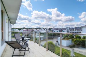 Beautiful Apartment Gdynia Czarnieckiego with Balcony by Noclegi Renters