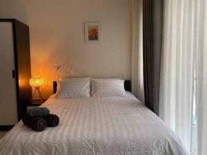 Cozy Studio Apartment in Prime District One, Ho Chi Minh City
