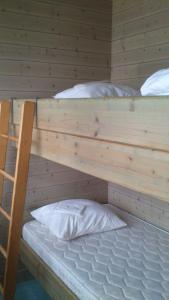 Campings camping du haut des bluches : Chalet 2 Chambres