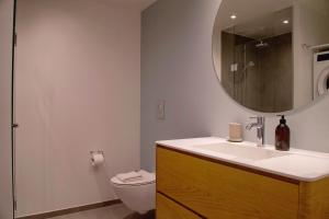 Luxury Apt with Harbor Views 1
